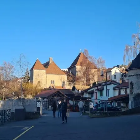 Les Vallees 아파트 *